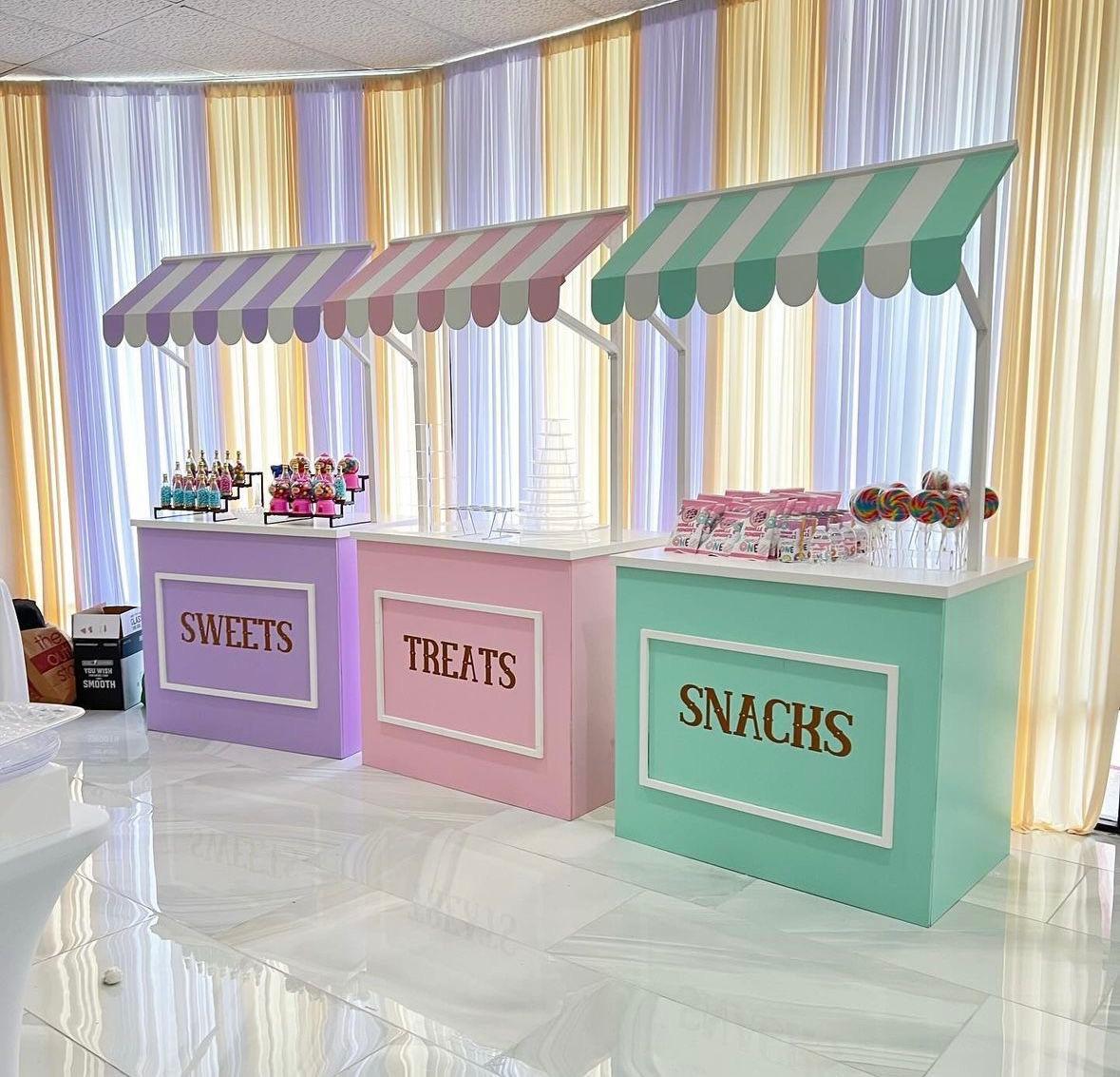 Cake & Dessert Table